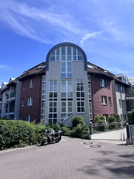2 Zi.-Dachgeschoss-Wohnung -WBS mit  besonderer Wohnbedarf erforderlich! - — photo 1
